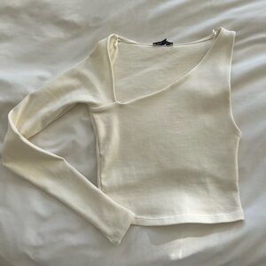 One sleeve crop shirt